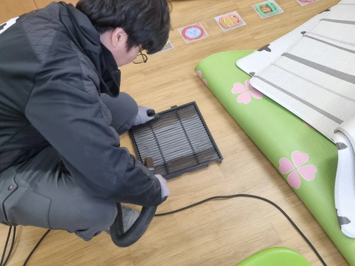 보은군 보은읍 놀이방 낮잠실 장비 주변 정밀 위생청소 사례 - 행진크린