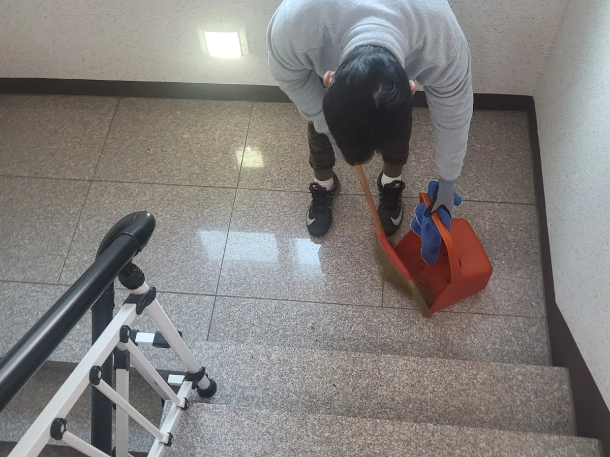 단양군 단양읍 오피스 기계실 장비 주변 정밀 위생청소 사례 - 행진크린