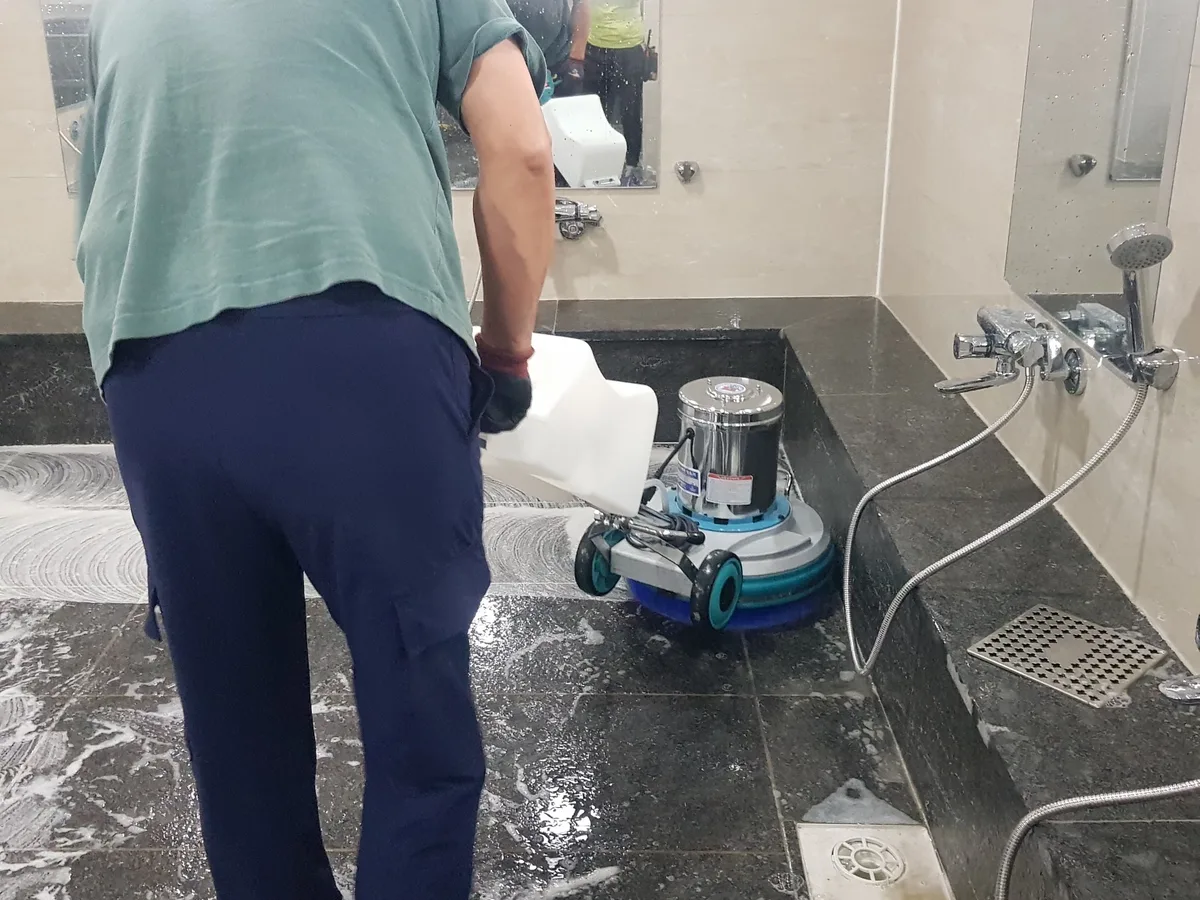 진천군 백곡면 찜질방 수전·샤워기 건식 사우나 위생청소 사례 - 행진크린