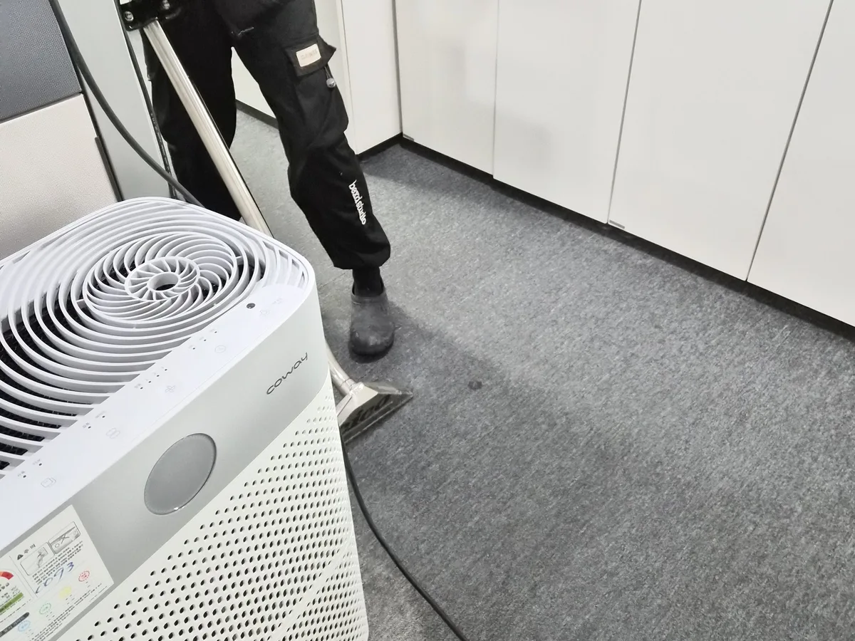괴산군 소수면 사업장 로비·복도 카페트 바닥 위생청소 사례 - 행진크린